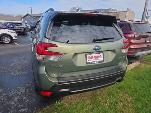 Used 2019 Subaru Forester Premium w/ All-Weather Package image 3