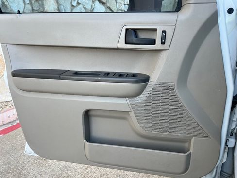 Used 2012 Ford Escape XLS FWD image 19