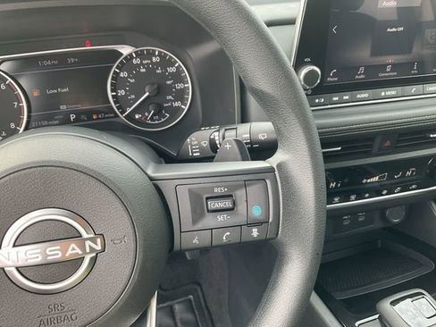 Used 2024 Nissan Rogue SV image 20