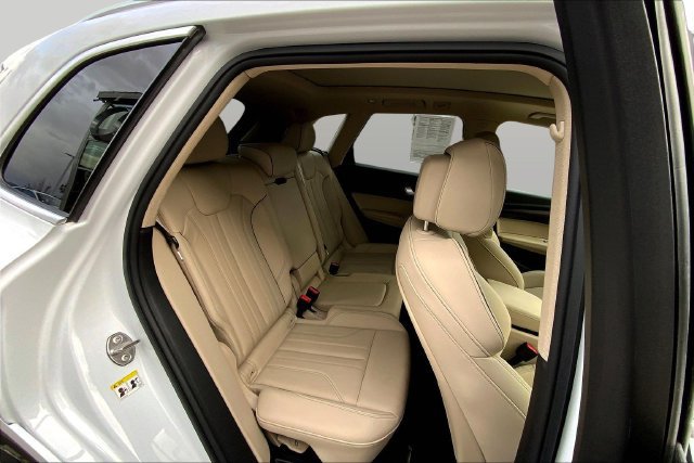 Used 2024 Audi Q5 2.0T Premium Plus AWD/4WD image 19