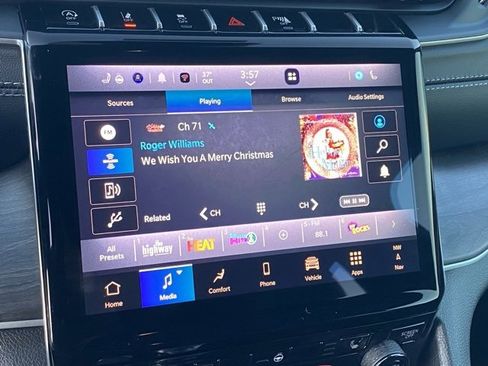 New 2025 Jeep Grand Cherokee Limited image 40