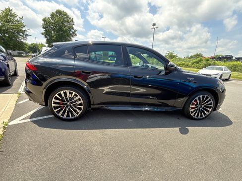 Used 2025 Maserati Grecale Trofeo AWD/4WD image 10