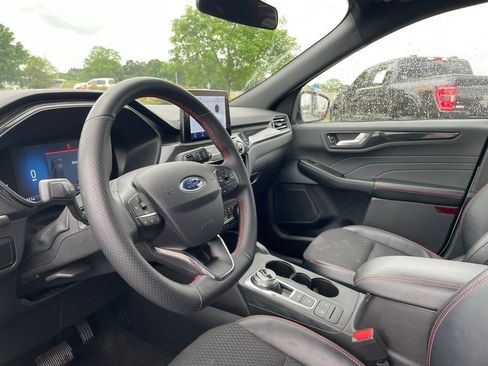 Used 2025 Ford Escape ST-Line image 10