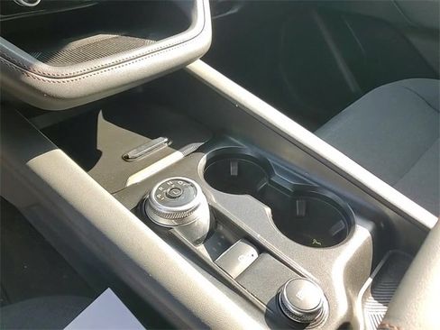 Used 2025 Ford Explorer Active image 18