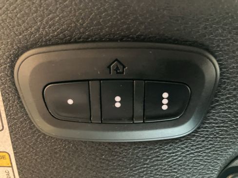 Used 2021 Jeep Wrangler Unlimited Rubicon w/ Uconnect 4C Nav & Sound Group image 22