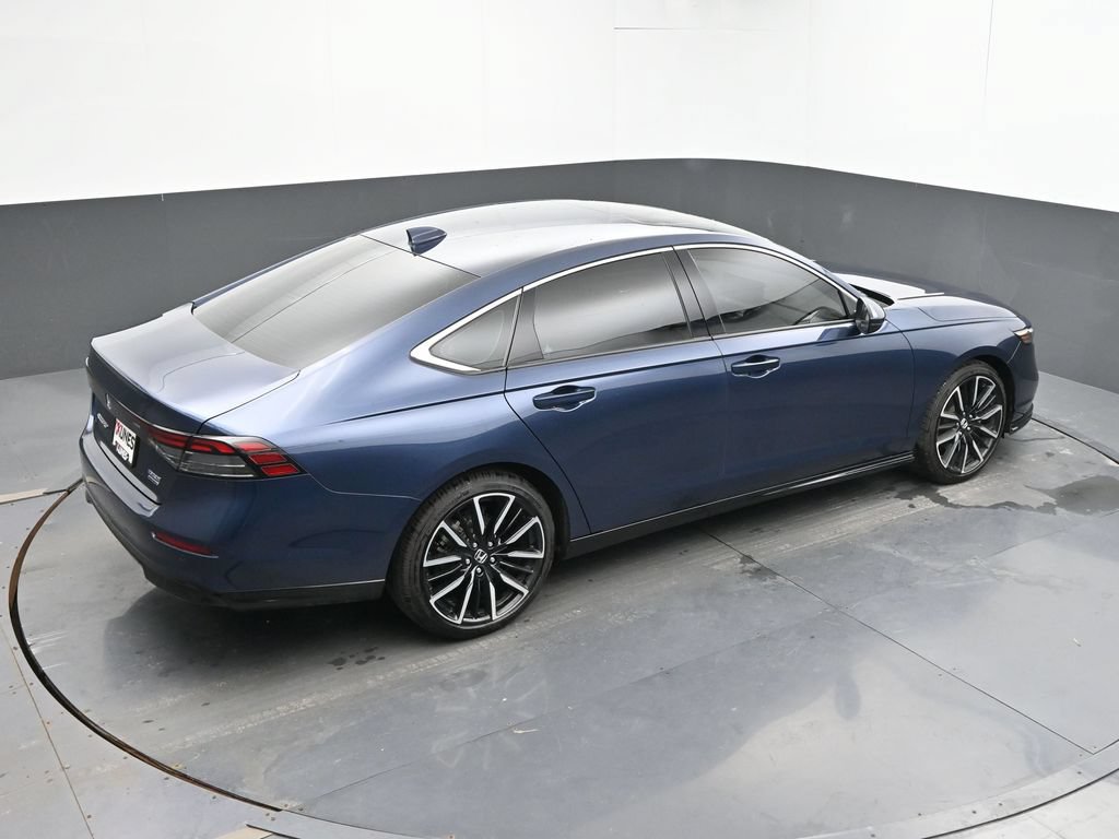 Used 2025 Honda Accord Touring image 12