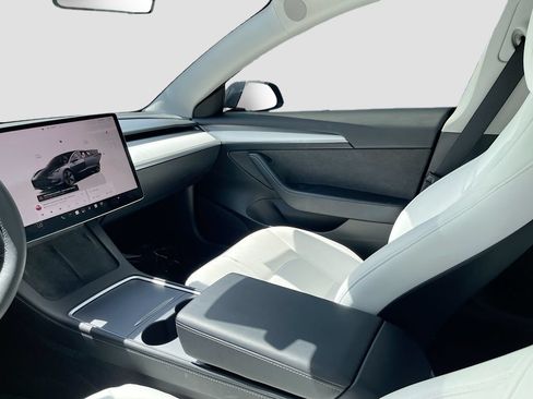 Used 2023 Tesla Model 3 Standard Range RWD image 22