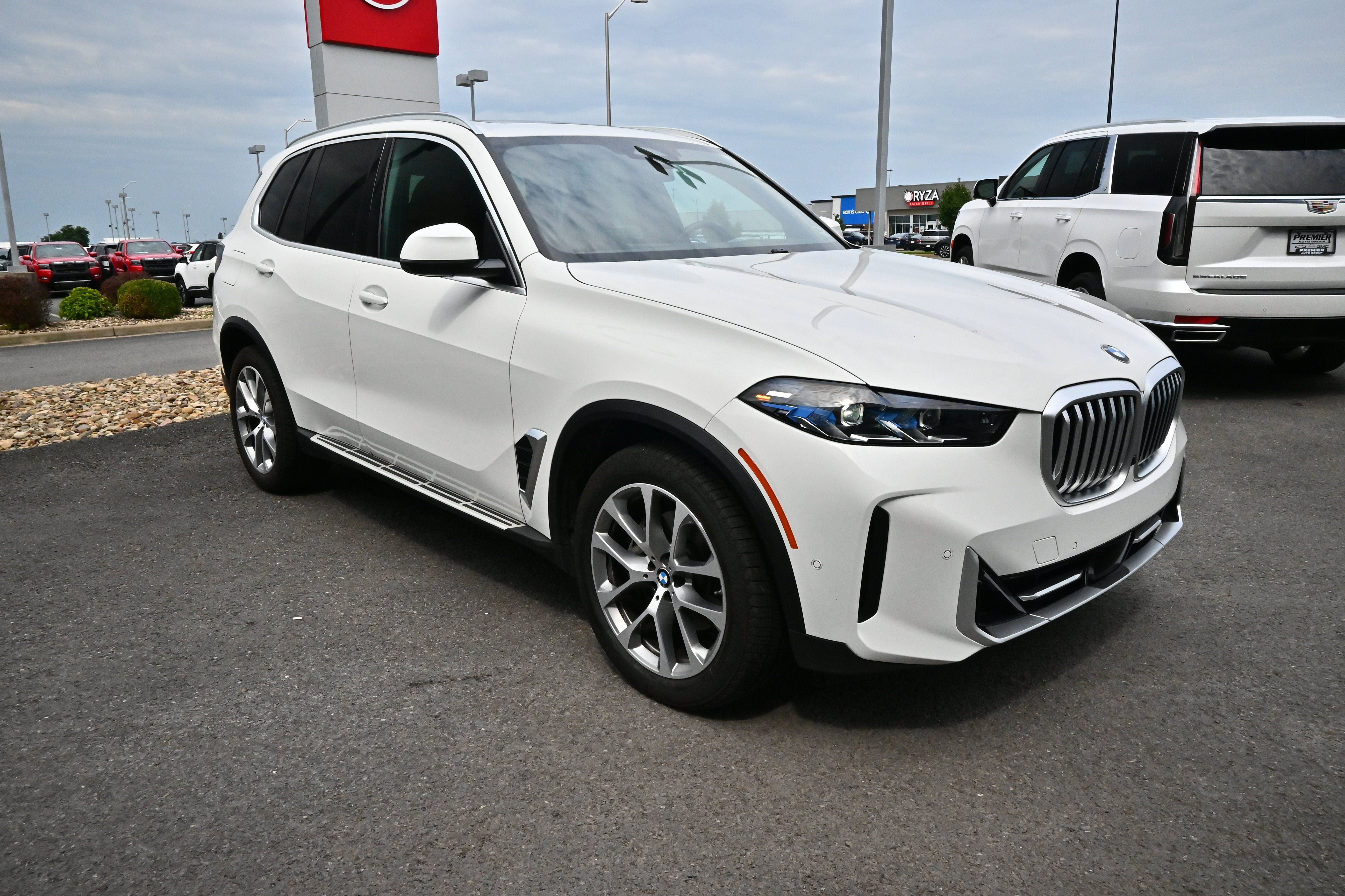 Used 2026 BMW X5 xDrive40i AWD/4WD image 2
