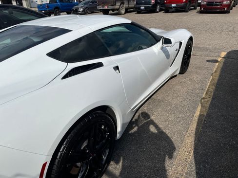 Used 2017 Chevrolet Corvette Stingray Coupe w/ Carbon Flash Badge Package RWD image 16