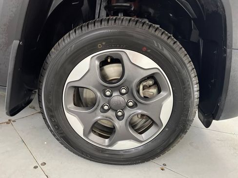 Used 2018 Jeep Renegade Sport w/ Power & Air Group AWD/4WD image 18
