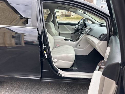 Used 2009 Toyota Venza image 13