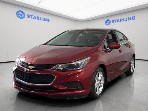 Certified 2017 Chevrolet Cruze LT w/ Convenience Package FWD image 2