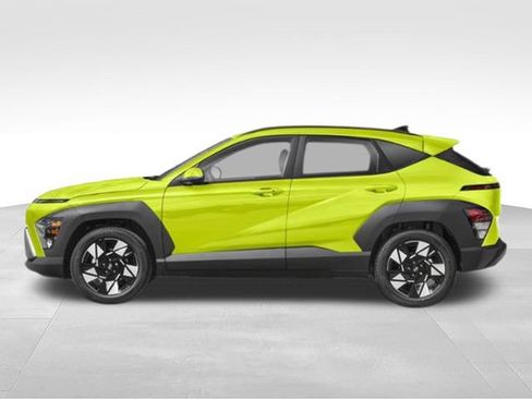 Used 2024 Hyundai Kona SEL AWD/4WD image 3