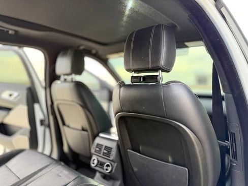 Used 2018 Land Rover Range Rover Velar R-Dynamic SE image 42