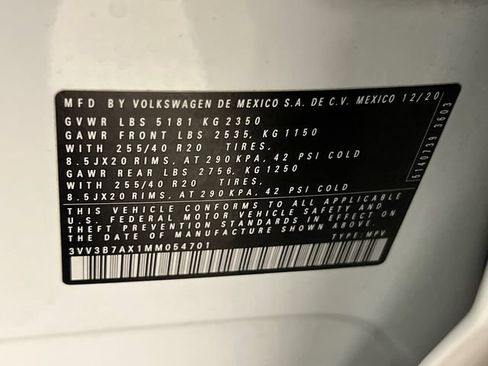 Certified 2021 Volkswagen Tiguan SE R-Line FWD image 29