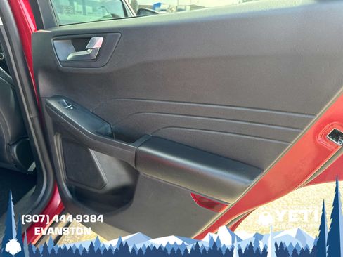 Used 2022 Ford Escape Titanium AWD/4WD image 16
