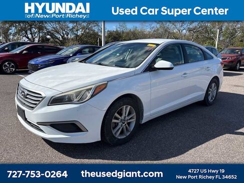 Used 2016 Hyundai Sonata SE image 1