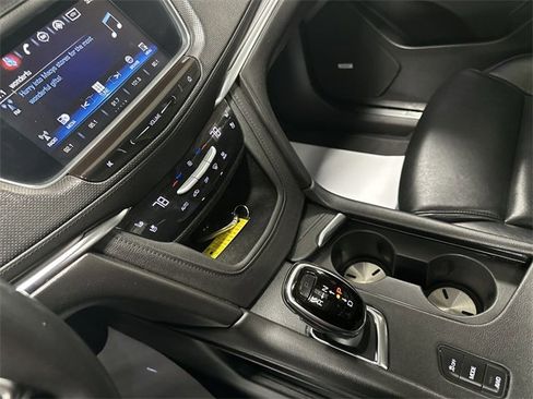 Used 2017 Cadillac XT5 Premium Luxury image 14