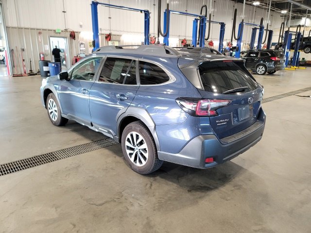 Used 2025 Subaru Outback Premium AWD/4WD image 5