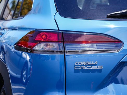 Certified 2026 Toyota Corolla Cross LE FWD image 9