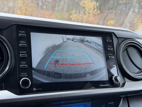 Used 2022 Toyota Tacoma SR5 image 8