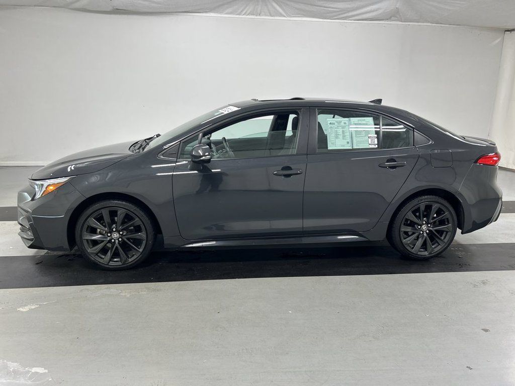 Used 2024 Toyota Corolla SE w/ SE Premium Package FWD image 6