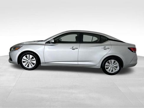 Used 2023 Nissan Sentra S image 2