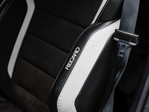 Used 2021 Ford Mustang Shelby GT500 w/ Carbon Fiber Track Pack image 45