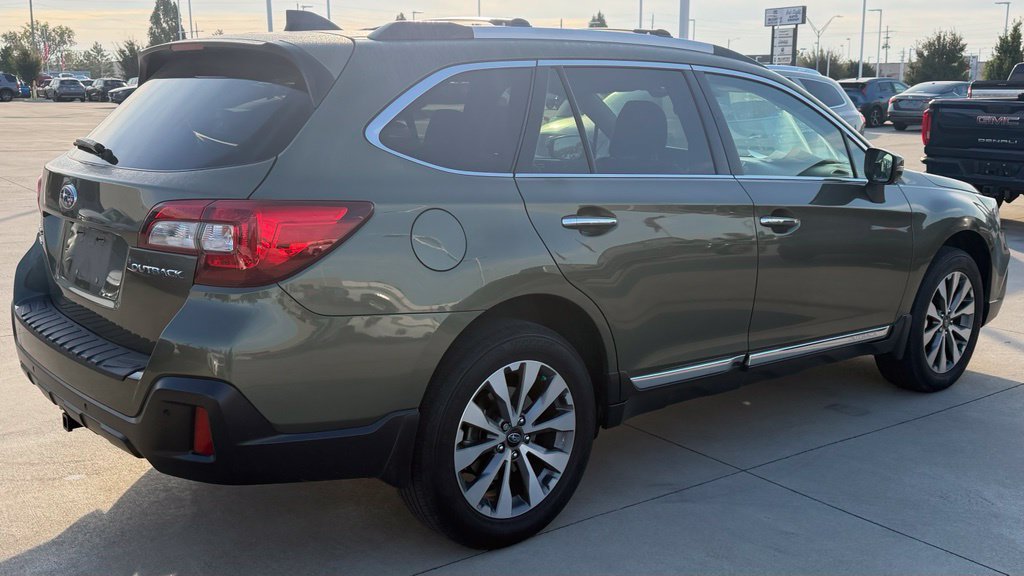 Used 2019 Subaru Outback 2.5i Touring AWD/4WD image 5
