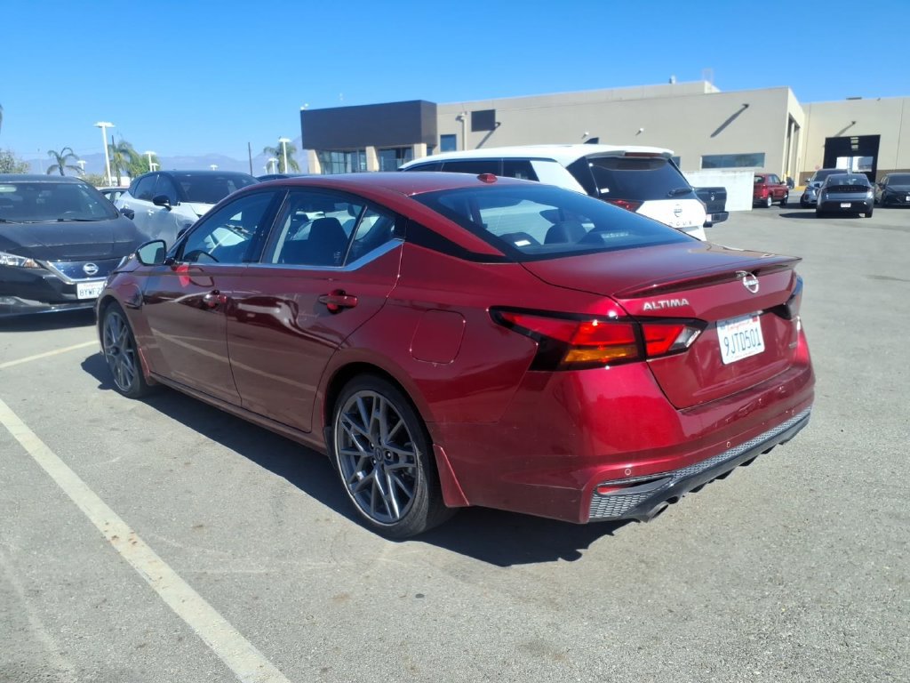 Certified 2024 Nissan Altima 2.0 SR FWD image 6