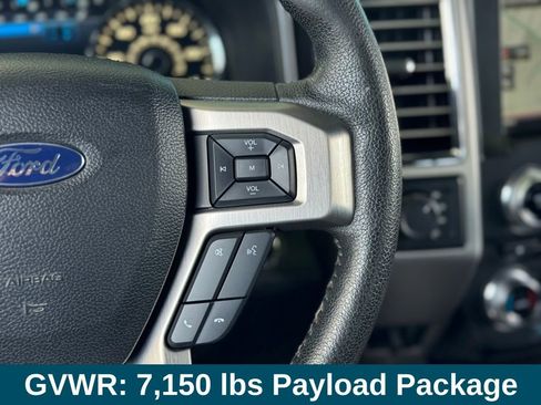 Used 2015 Ford F150 Platinum w/ Equipment Group 701A Luxury image 11