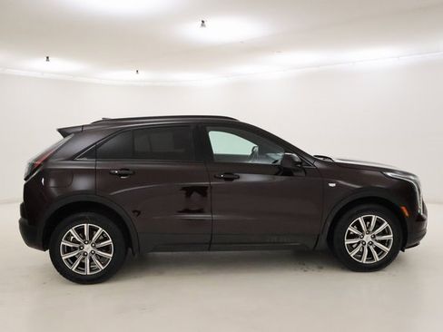 Used 2020 Cadillac XT4 Sport image 2