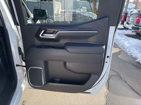 Used 2025 GMC Sierra 1500 SLT image 29