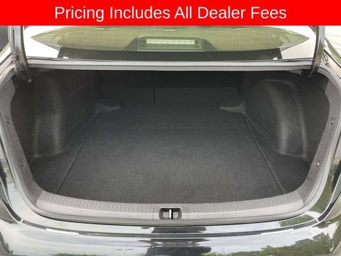 Used 2022 Toyota Corolla SE FWD image 11