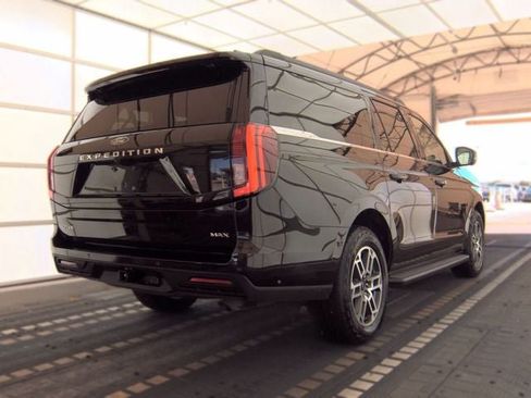 Used 2025 Ford Expedition Max Active AWD/4WD image 10