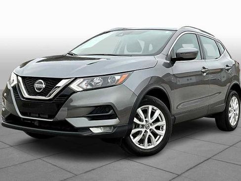 Certified 2021 Nissan Rogue Sport SV image 1