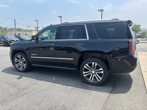 Used 2018 GMC Yukon Denali w/ Denali Ultimate Package AWD/4WD image 2
