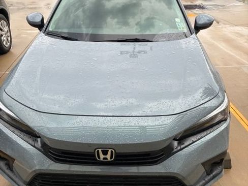 Used 2024 Honda Civic Touring image 5