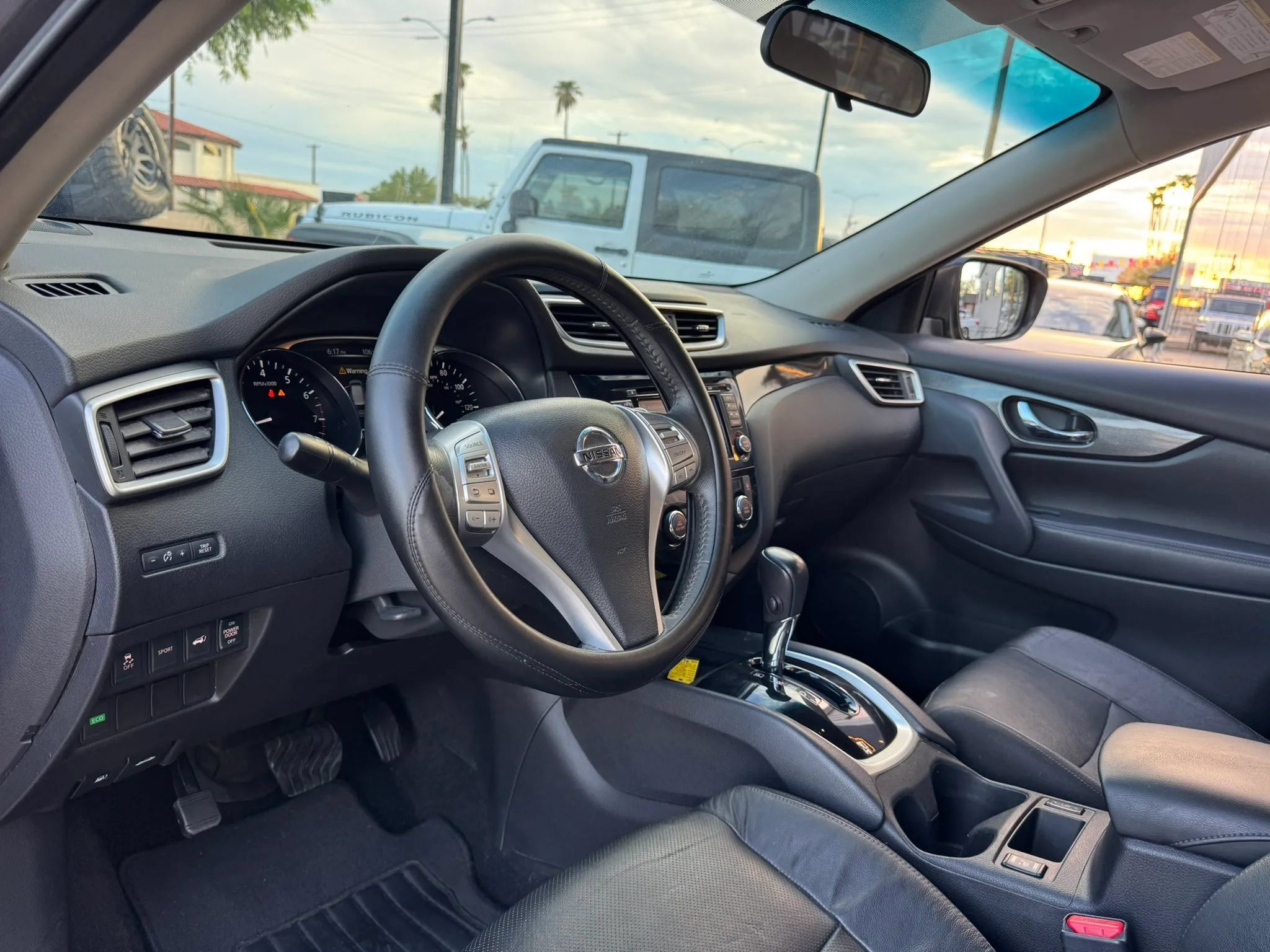 Used 2015 Nissan Rogue SL FWD image 18