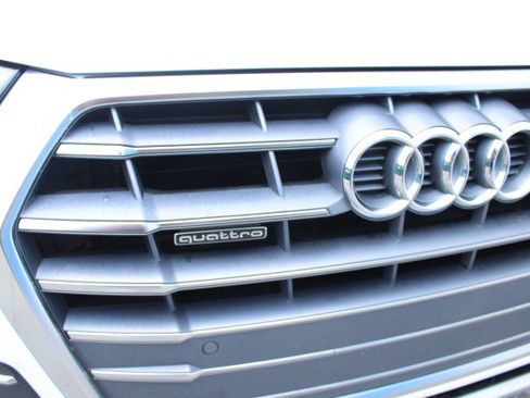 Used 2019 Audi Q5 2.0T Premium Plus w/ Premium Plus Package AWD/4WD image 7