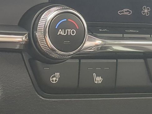 Certified 2025 MAZDA MAZDA3 Hatchback w/Premium Plus Pkg image 21