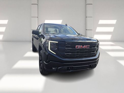 New 2026 GMC Sierra 1500 Elevation image 3