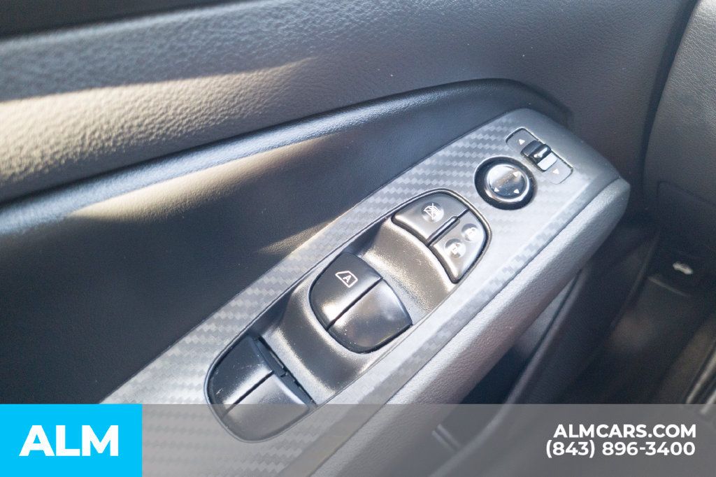 Used 2024 Nissan Altima 2.5 SV FWD image 33