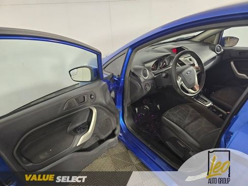 Used 2011 Ford Fiesta SE w/ 203A Rapid Spec Order Code image 10