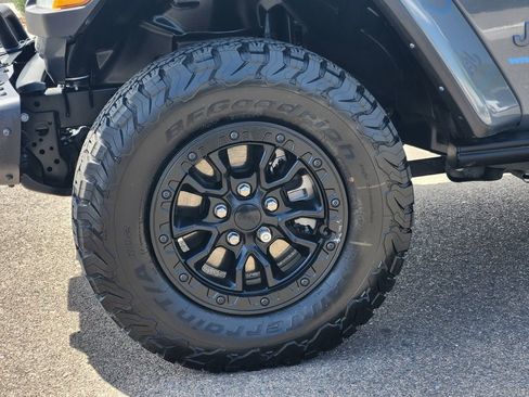 Used 2023 Jeep Wrangler Unlimited Rubicon 4xe AWD/4WD image 10