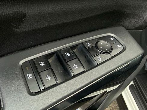 Certified 2023 Nissan Pathfinder SV image 21