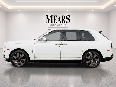 Used 2022 Rolls-Royce Cullinan AWD/4WD image 5