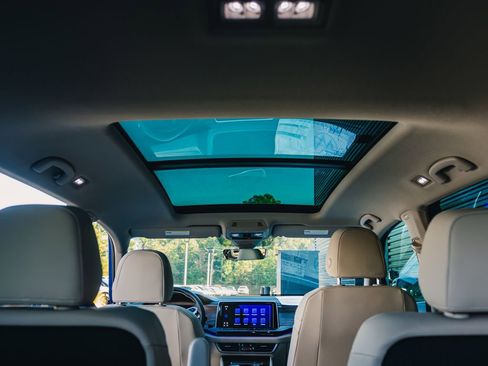 New 2025 Volkswagen Atlas SEL image 24