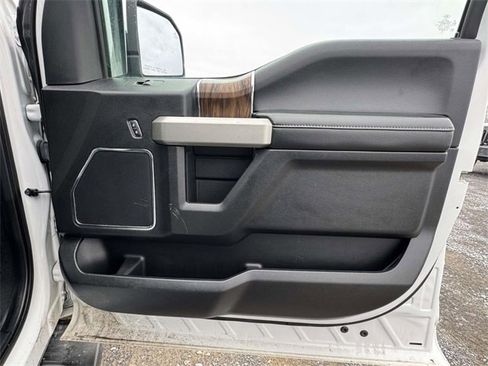 Used 2019 Ford F150 Lariat w/ Equipment Group 502A Luxury image 17