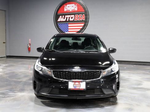Used 2018 Kia Forte LX image 2
